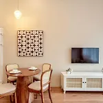Annam Panorama Lakeview - Garden & Balcony - Westlake