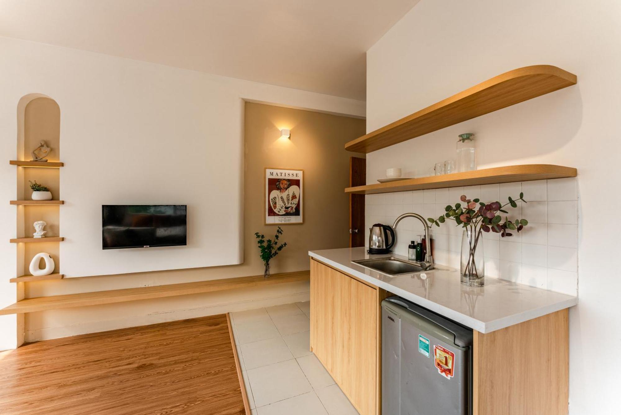 Annam Panorama Lakeview - Garden & Balcony - Westlake Apartment